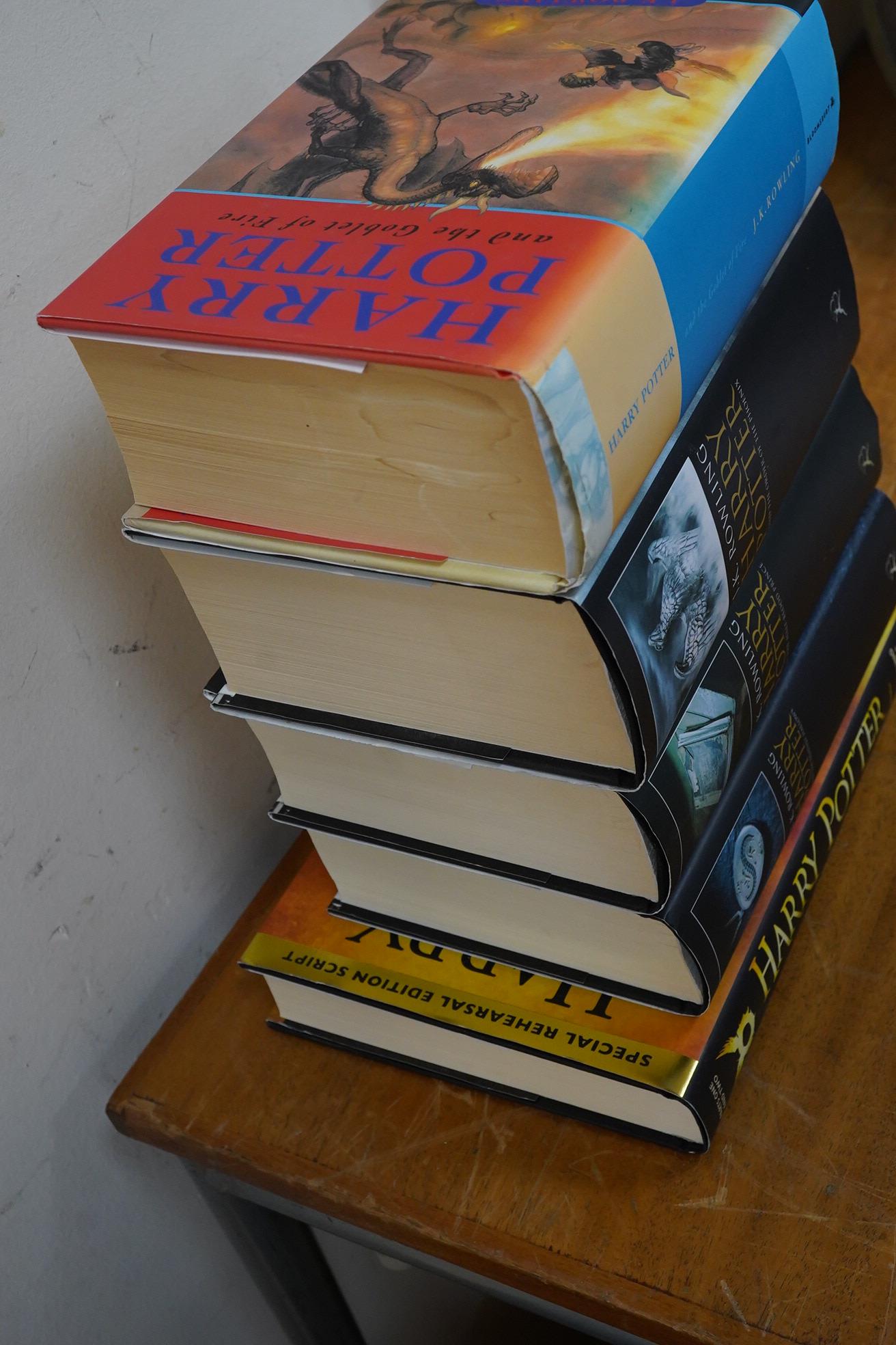 Rowling, J.K. - Harry Potter and the Goblet of Fire. 1st edition. coloured pictorial boards and d/wrapper. 2000; together with four other first editions in this series (all in d/wrappers) - Harry Potter and the Order of